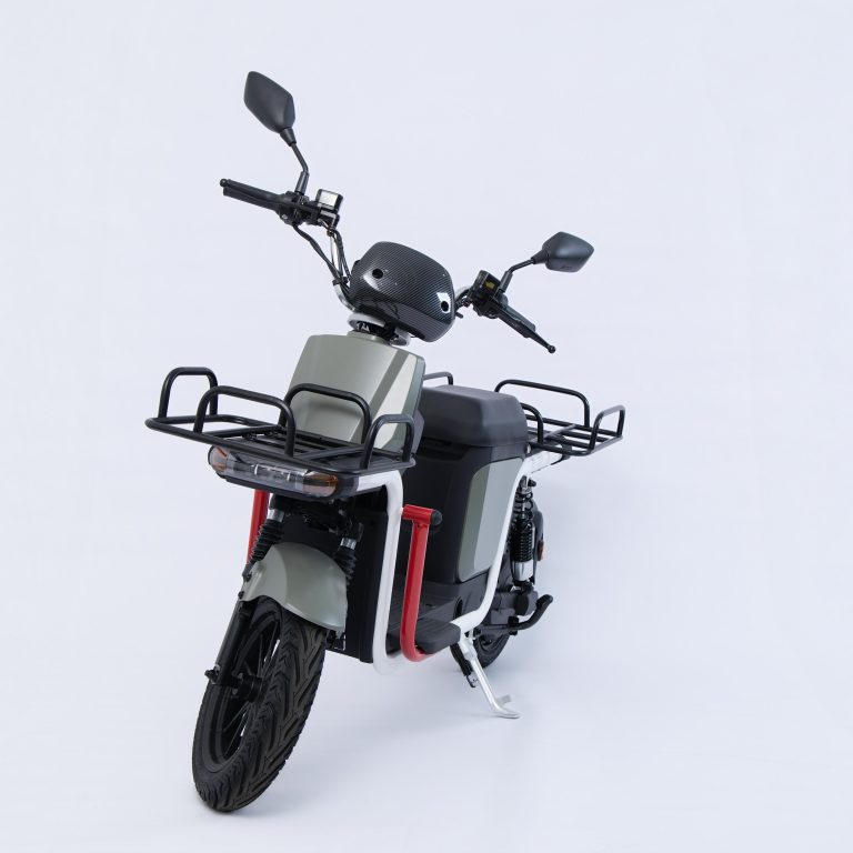 CH-2000 white cargo delivery electric scooter front view