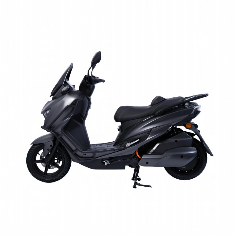 JCH2-4000 dark grey touring electric scooter front angle view